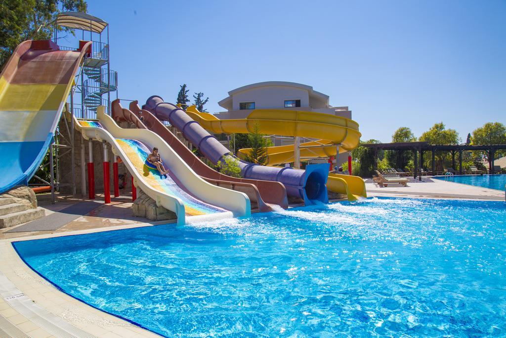 Horus Paradise Resort Side Exterior photo